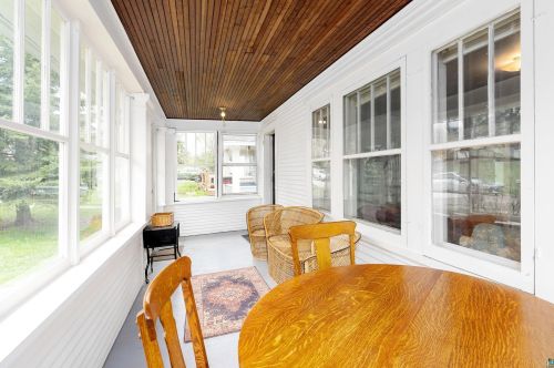 2318 12 St, Duluth MN 55806-1261 exterior