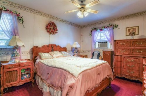 335 Lk Shr Dr, Monroe NY 10950-1814 exterior