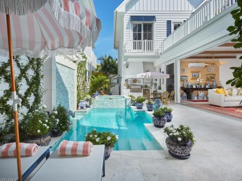 909 10 Ave, Naples FL 34117-0051 exterior