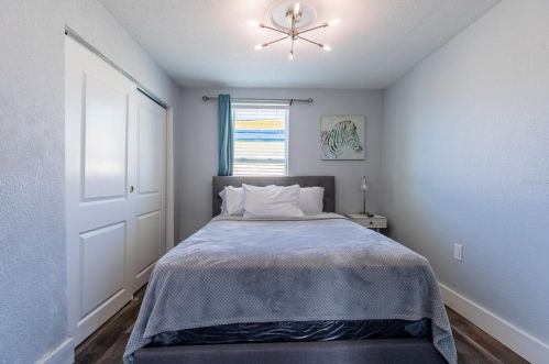 2406 Armenia Ave, Tampa FL  33607-2604 exterior