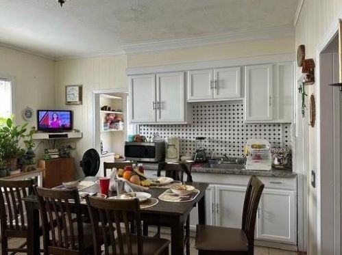 70 Armington Ave, Providence, RI 02908-5203