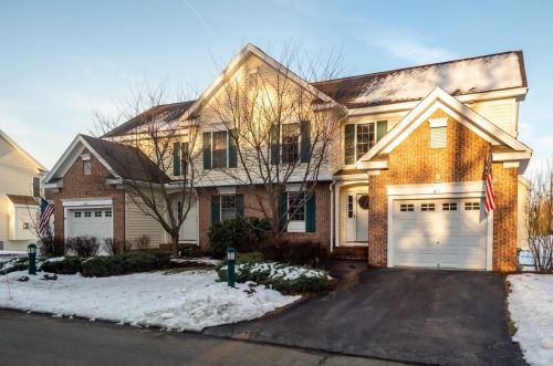 8 Cabernet Dr, Concord NH  03303-1035 exterior