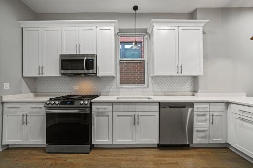 1933 Ohio St, Chicago IL 60624-1047 exterior