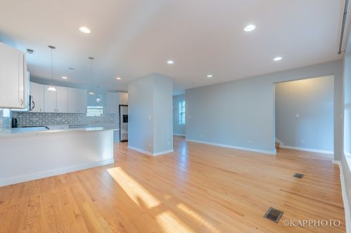 1926 Sawyer Ave, Chicago IL  60623-2611 exterior