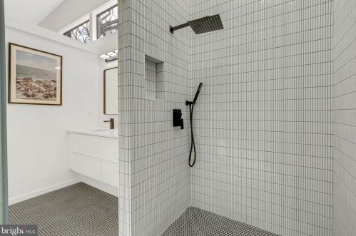 6107 Benalder Dr, Bethesda MD  20816-1007 exterior