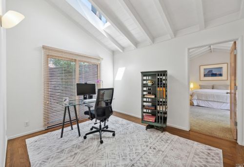 16 Gln Dr, Mill Valley CA 94941-1251 exterior