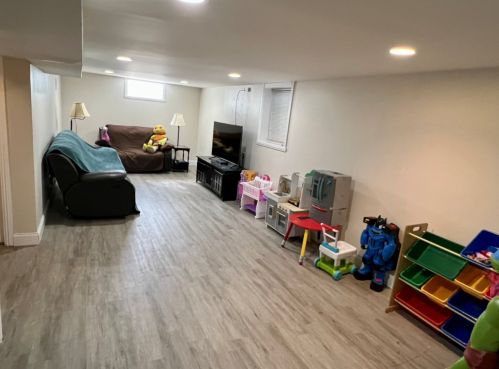 322 Clayton Ave, Hillside IL 60162-1612 exterior