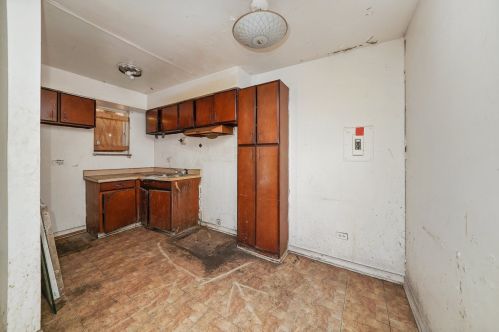 13831 Halsted St, Chicago IL 60827-1657 exterior