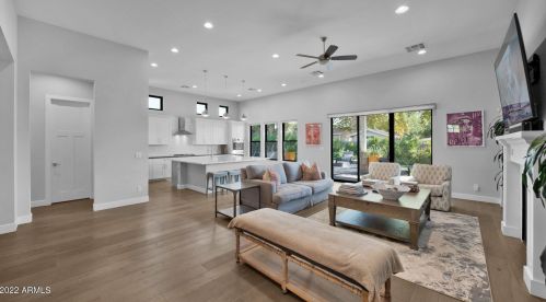 8723 9th Ave, Phoenix AZ  85021-4451 exterior