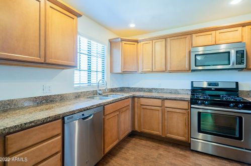 4220 16 Dr, Phoenix AZ 85015-1426 exterior