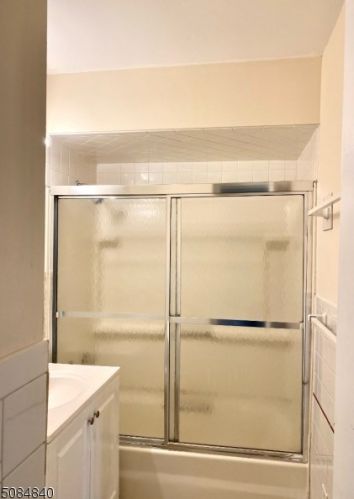 90 Wall St, Metuchen NJ  08840-2858 exterior