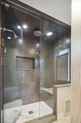 832 Colfax Ave, Elmhurst IL 60126-4535 exterior