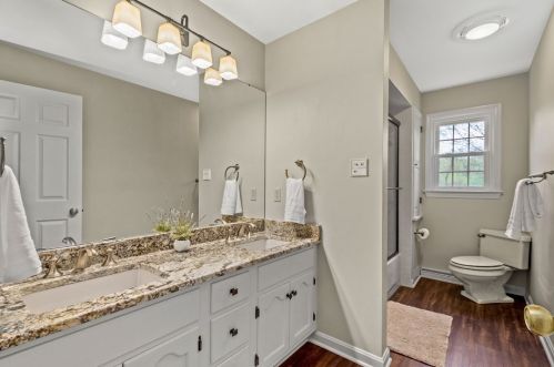 1521 Candlewood Dr, Pittsburgh PA  15241-2909 exterior