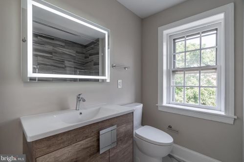 1701 Green St, Philadelphia PA  19130-3911 exterior