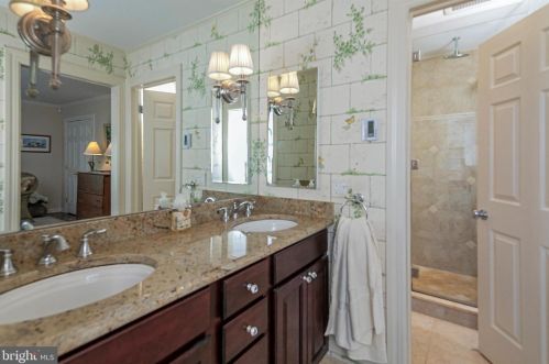 34 Constitution Hl, Princeton NJ 08540-6754 exterior