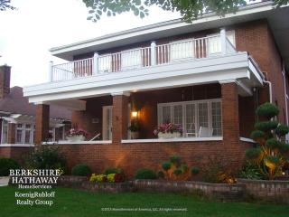 7233 Oglesby Ave, Chicago, IL 60649-2517