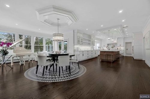 206 County Rd, Demarest NJ  07627-2202 exterior