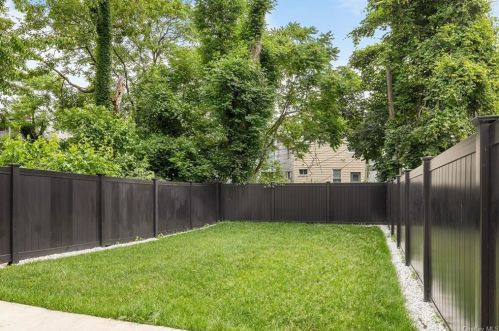 37 8 Ave, Mount Vernon NY 10550-4017 exterior