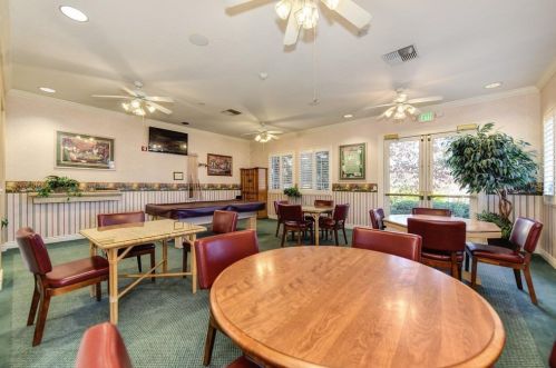 700 Diamond Glen Cir, Folsom CA 95630-3157 exterior