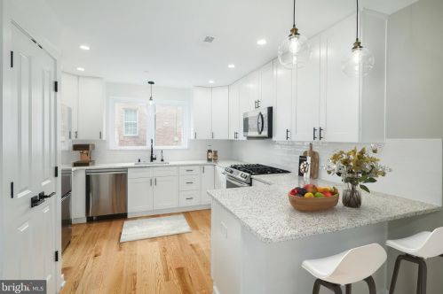 1148 13th St, Philadelphia PA  19147-4535 exterior