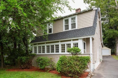 86 Farmington Ave, Farmington, CT 06032-1711