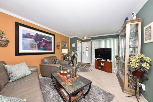 6376 20th St, Milwaukee, WI 53221-5255