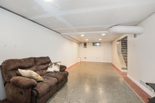 1036 Cricklewood St, Wyoming MI  49509-2843 exterior