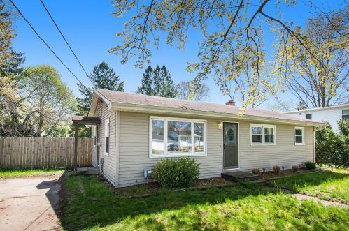 7137 Balfour Dr, Kalamazoo MI 49024-4003 exterior