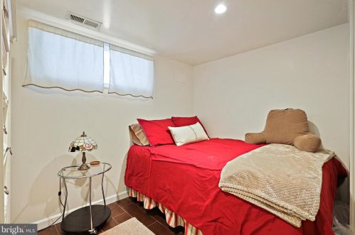 418 Fayette St, Alexandria VA 22314-2228 exterior