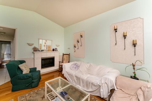 200 Lk Frst Way, Fort Pierce FL 34986-1786 exterior