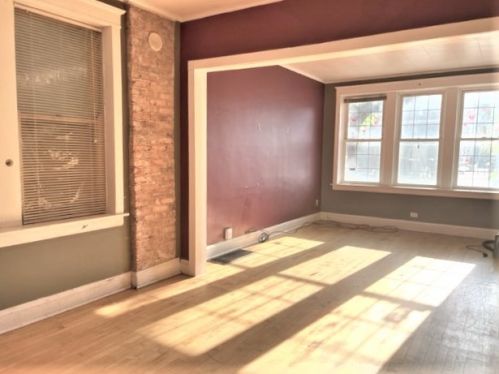 2333 Hoyne Ave, Chicago IL 60643-1816 exterior