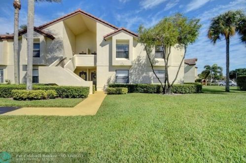 5915 Parkwalk Dr, Boynton Beach FL 33472-2324 exterior