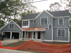 106 Day St, Newton, MA 02466-2922