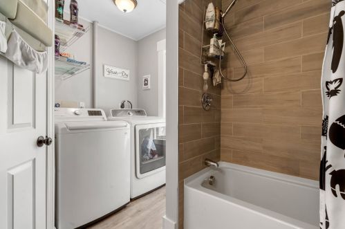 64 Elm St, Concord NH 03303-3324 exterior