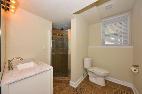 8885 70, Milwaukee WI 53223-2113 exterior