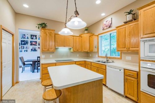 13310 Cedar Ave, Saint Paul MN  55124-8527 exterior