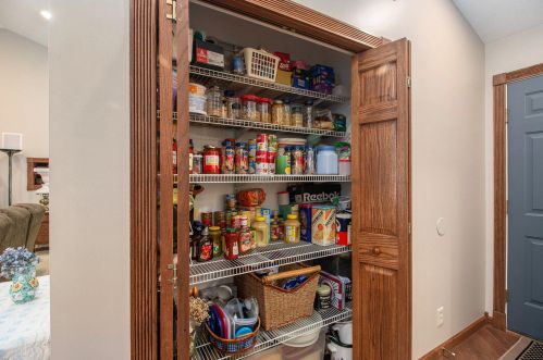 1811 Starr View Ln, Middlevle MI  49333-8066 exterior