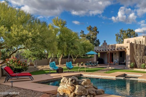 321 Golf Vw Dr, Tucson AZ 85737-9701 exterior