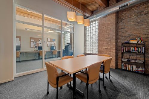 1040 Adams St, Chicago IL  60607-2912 exterior