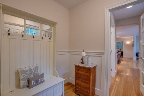 37 Chestnut St, North Andover MA  01845-5211 exterior