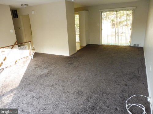 13611 Arctic Ave, Rockville MD  20853-2901 exterior