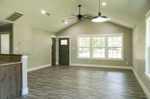 200 Munson St, Denison TX  75021-4942 exterior