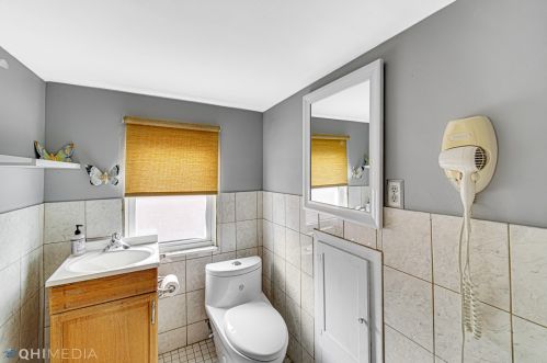 3244 Hamilton Ave, Chicago IL 60625-1403 exterior