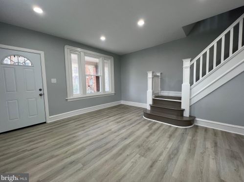 551 Gilham St, Philadelphia PA  19111-5230 exterior