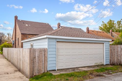 3850 112 St, Chicago IL 60617-7026 exterior