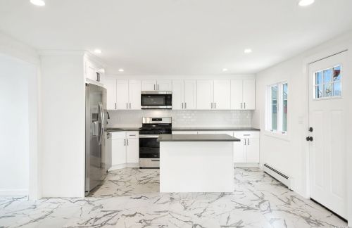 936 Harding St, Bohemia NY 11716-2102 exterior