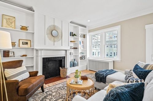 208 Fuller St, Brookline, MA 02446-5793