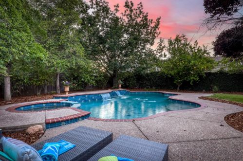 127 Conductor Way, Folsom CA 95630-8022 exterior