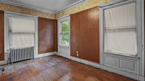 166 Adelaide Ave, Providence RI 02907-1833 exterior