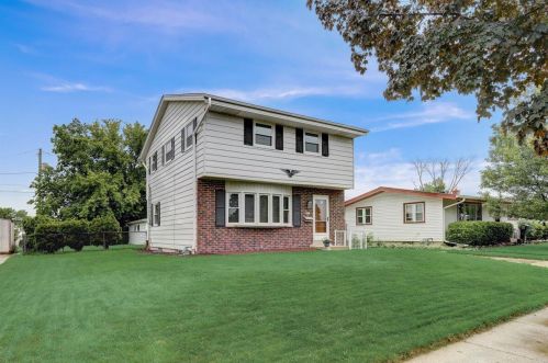 5826 14th St, Milwaukee WI 53221-5001 exterior